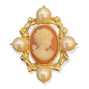 Vintage 90s Cameo Faux Pearl Brooch & Pendant